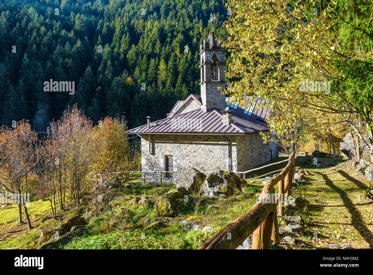 Bergamo Montagna Paesaggi Autunnali Foto Stock Alamy