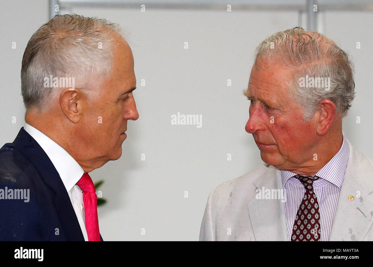 Il Principe di Galles Australia incontra il Primo Ministro Malcolm Turnbull  al Commonwealth Games Villaggio Atleti in Gold Coast, Australia Foto stock  - Alamy