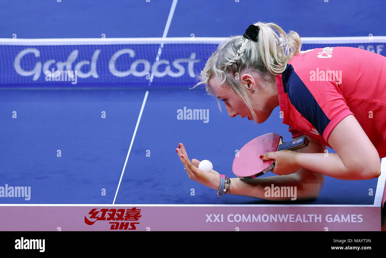 Il Galles Charlotte Carey in azione durante le donne del Team Group corrispondono a Oxenford Studios durante il giorno uno del 2018 Giochi del Commonwealth in Gold Coast, Australia. Foto Stock