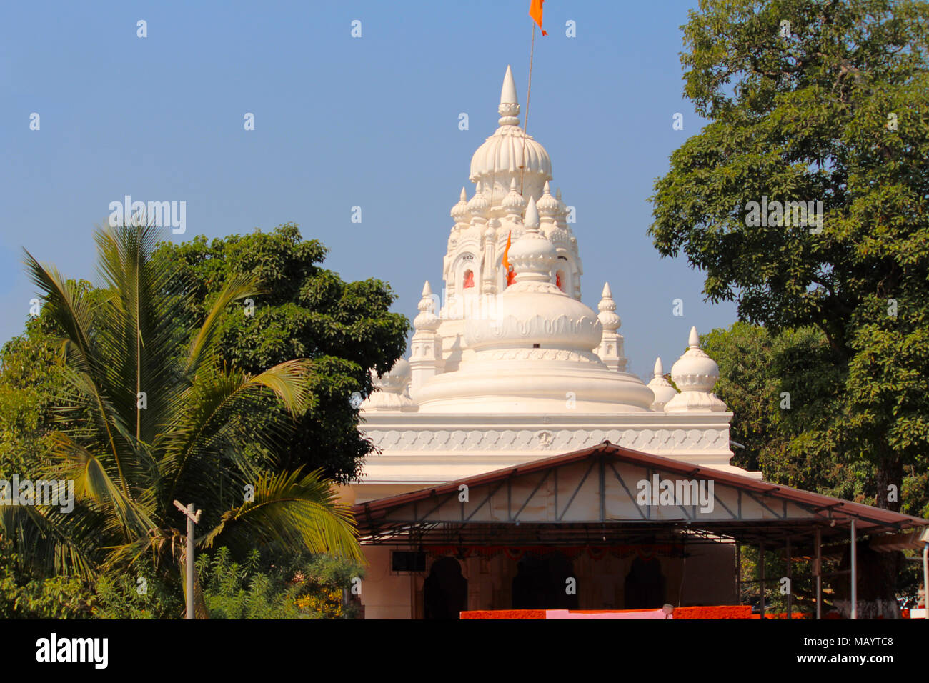 Kadyacha Ganpati tempio Ganesh, parte superiore del tempio Kalash ad Anjarle, Kokan, Maharashtra, India Foto Stock