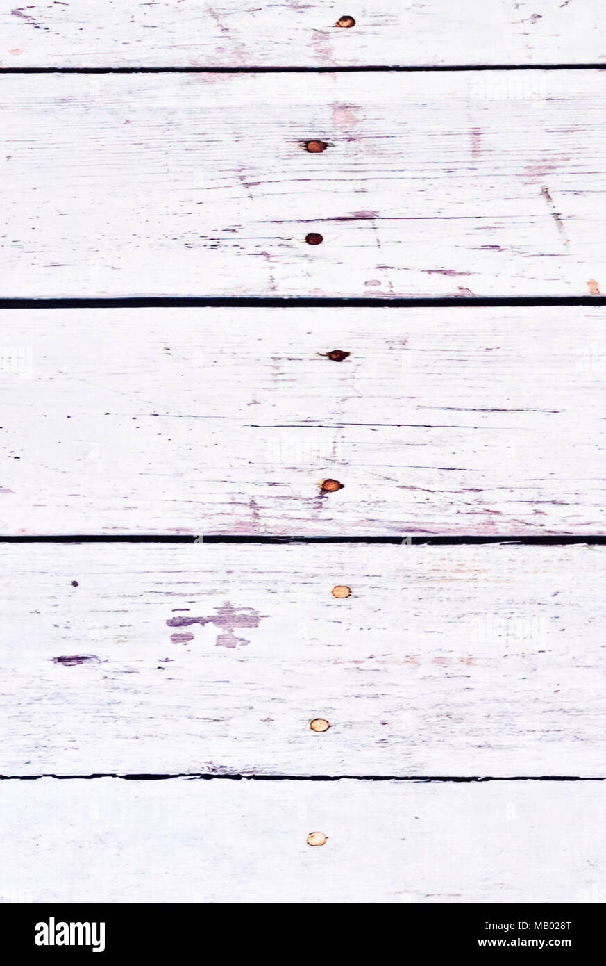 Doghe in legno sfondo, tavolo bianco o bianco tavole con copia spazio. Sfondo di legno. Foto Stock