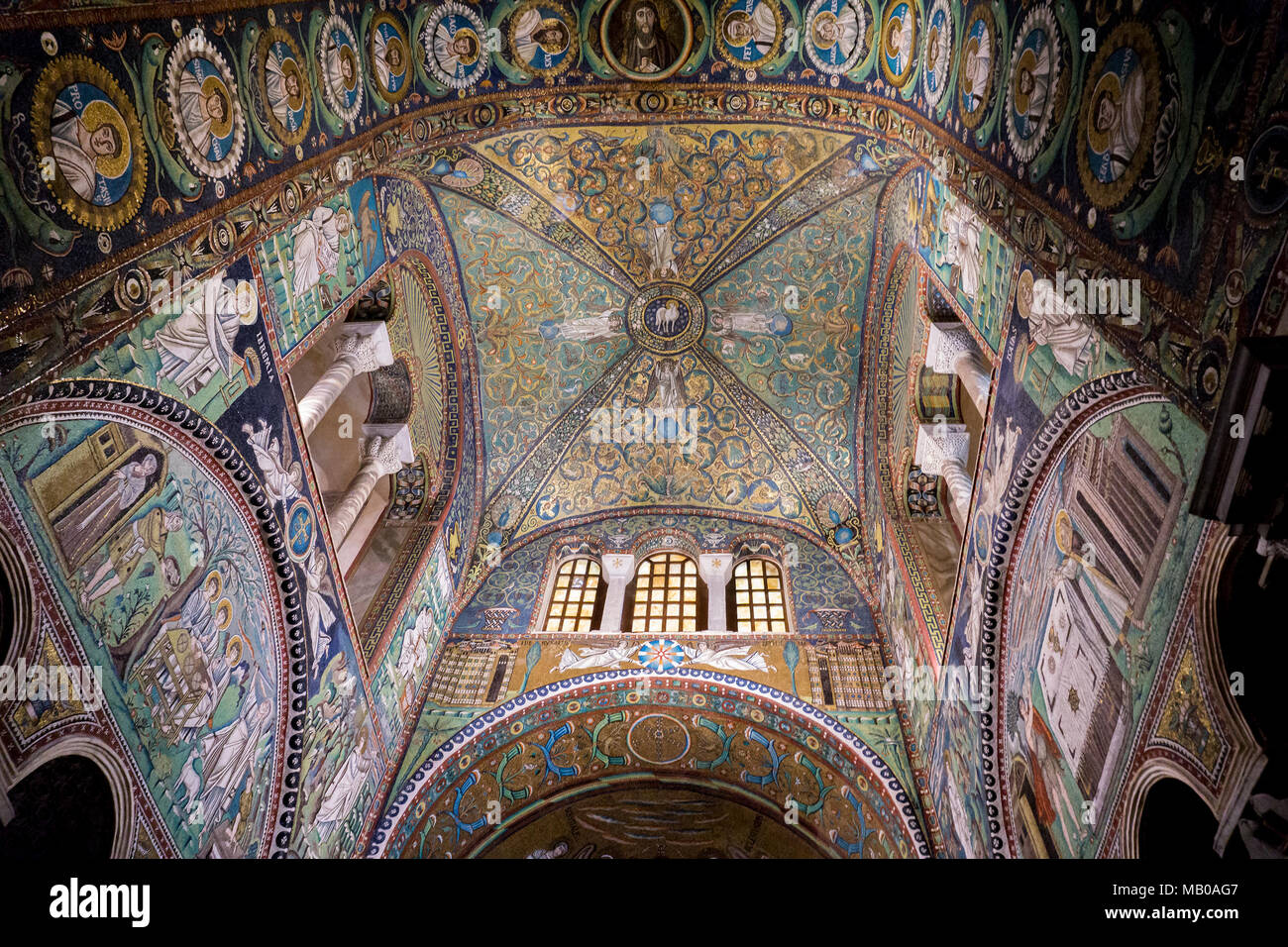 Dettaglio interno della Basilica di San Vitale a Ravenna, Italia Foto Stock