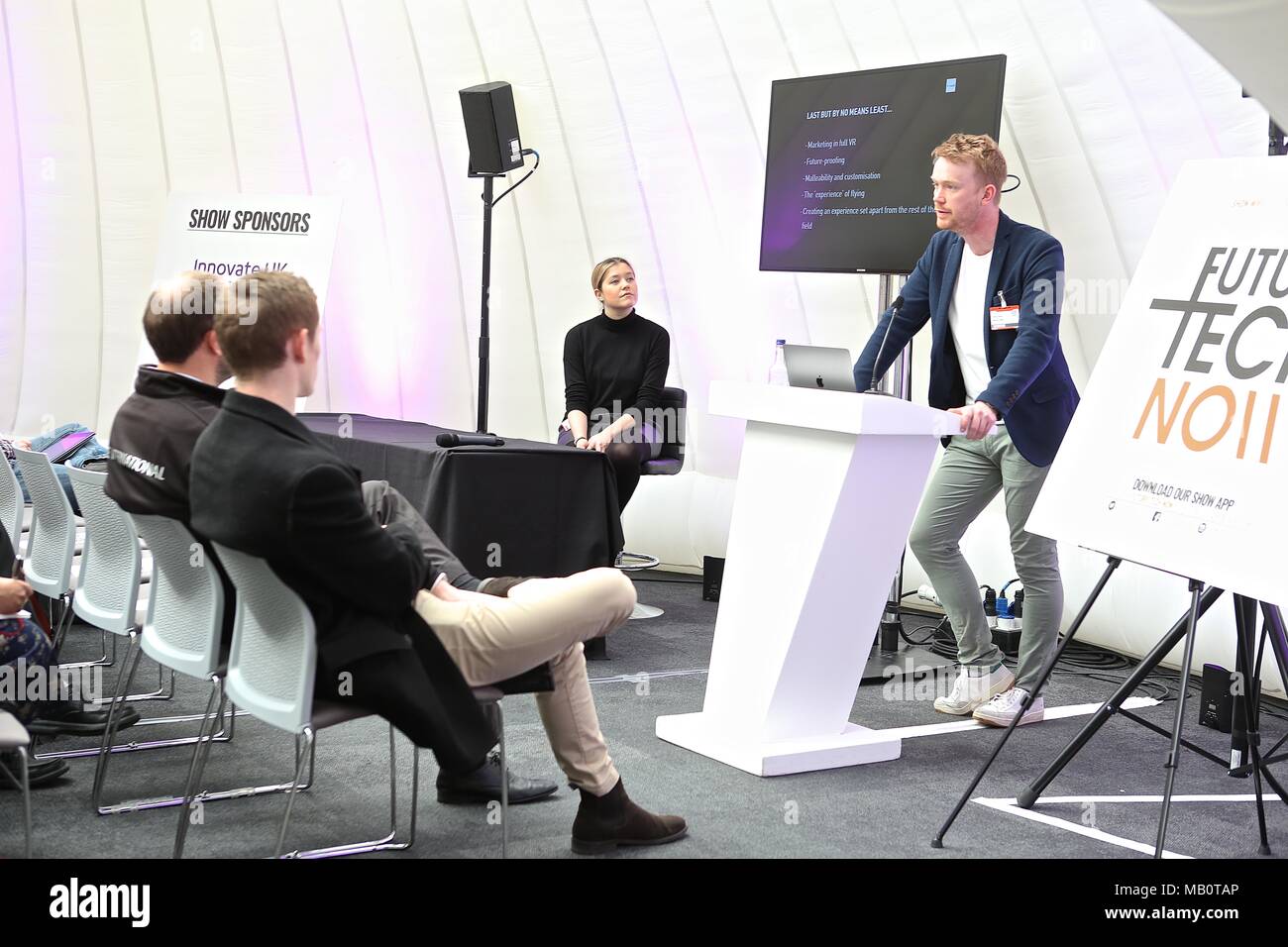 Futuro Tech ora Business Design Centre Foto Stock