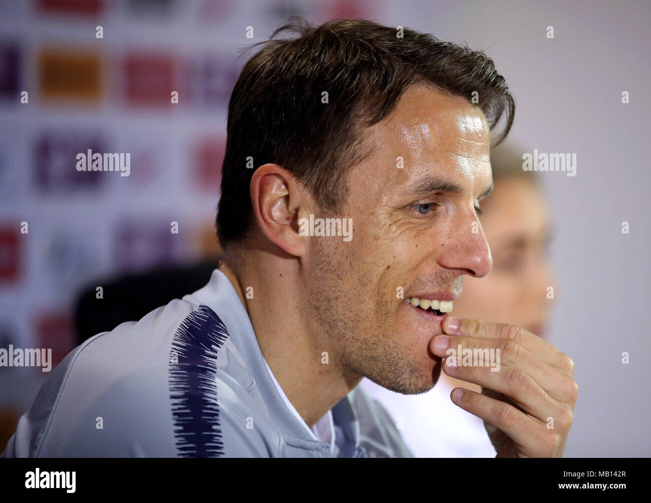 In Inghilterra le donne manager Phil Neville durante la conferenza stampa presso il St Mary's Stadium, Southampton. Foto Stock