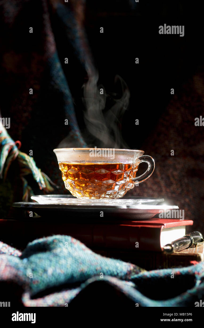 Rooibos tè in una chiara e coppa piattino Foto Stock