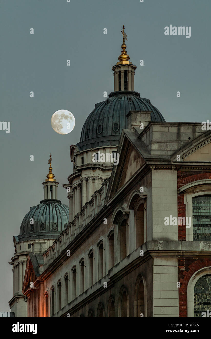 Greenwich, luna e cupole Foto Stock