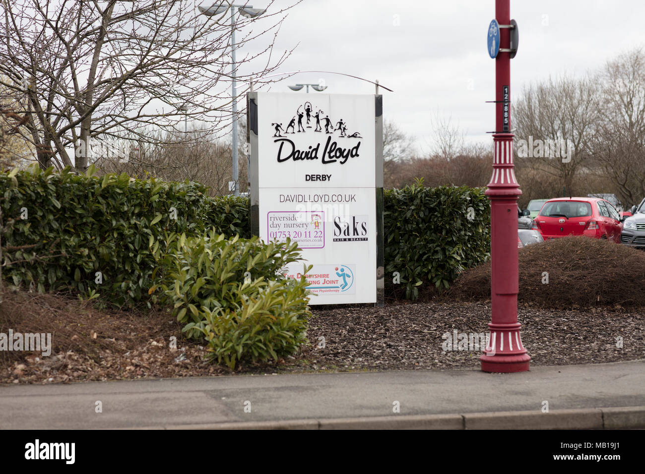 Segno di entrata e il logo al David Lloyd Leisure facility, Derby, Derbyshire, Regno Unito - 3 Aprile 2018 Foto Stock