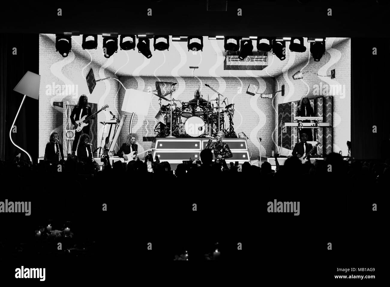 Byron Allen Entertainment Studios celebra il suo venticinquesimo anniversario nel 2018. Il Gala di Oscar ha avuto luogo presso il Beverly Wilshire Hotel, celebrare l anniversario e il supporto di ospedale per bambini di Los Angeles. Dotato di: Katy Perry dove: Beverly Hills, in California, negli Stati Uniti quando: 04 Mar 2018 Credit: Arpit Mehta/WENN.com Foto Stock