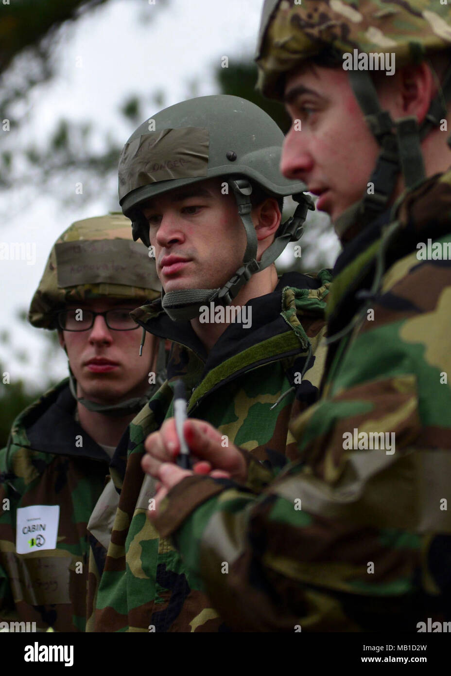 Team Little Rock membri missione condotta orientata postura di protezione Formazione, gen. 11, 2018 a Camp Warlord su Little Rock Air Force Base, Ark. La formazione ha consentito aviatori per preparare possibili sfide come; portando un ferito wingman alla sicurezza, identificare possibili rischi e il modo di indossare correttamente MOPP ingranaggio. Foto Stock