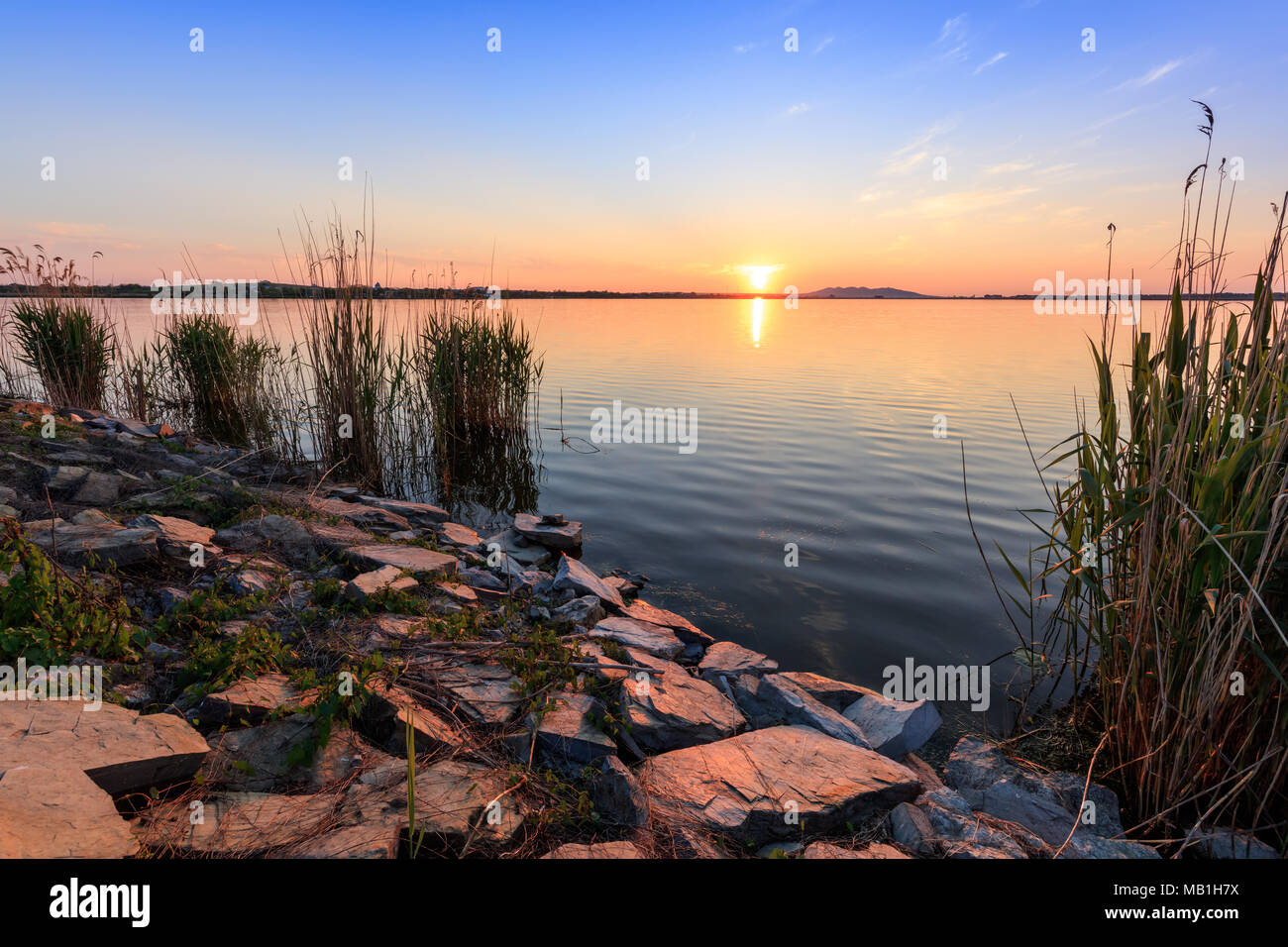 Bel tramonto nel delta del Danubio, Romania Foto Stock