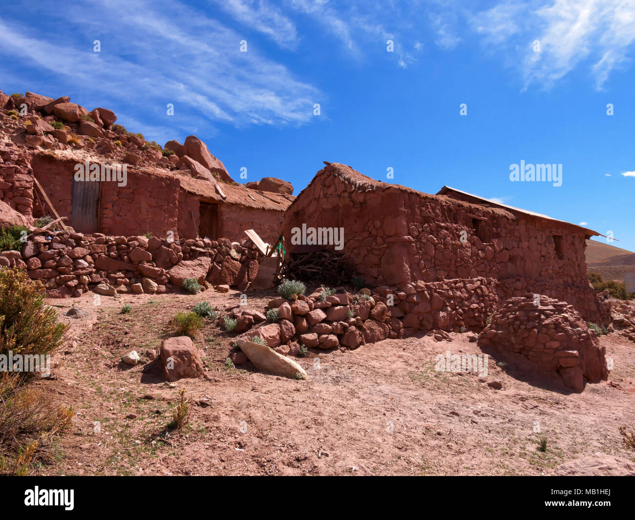 Una pietra e adobe che dimora in MACHUCA (2004), il Deserto di Atacama, Cile Foto Stock