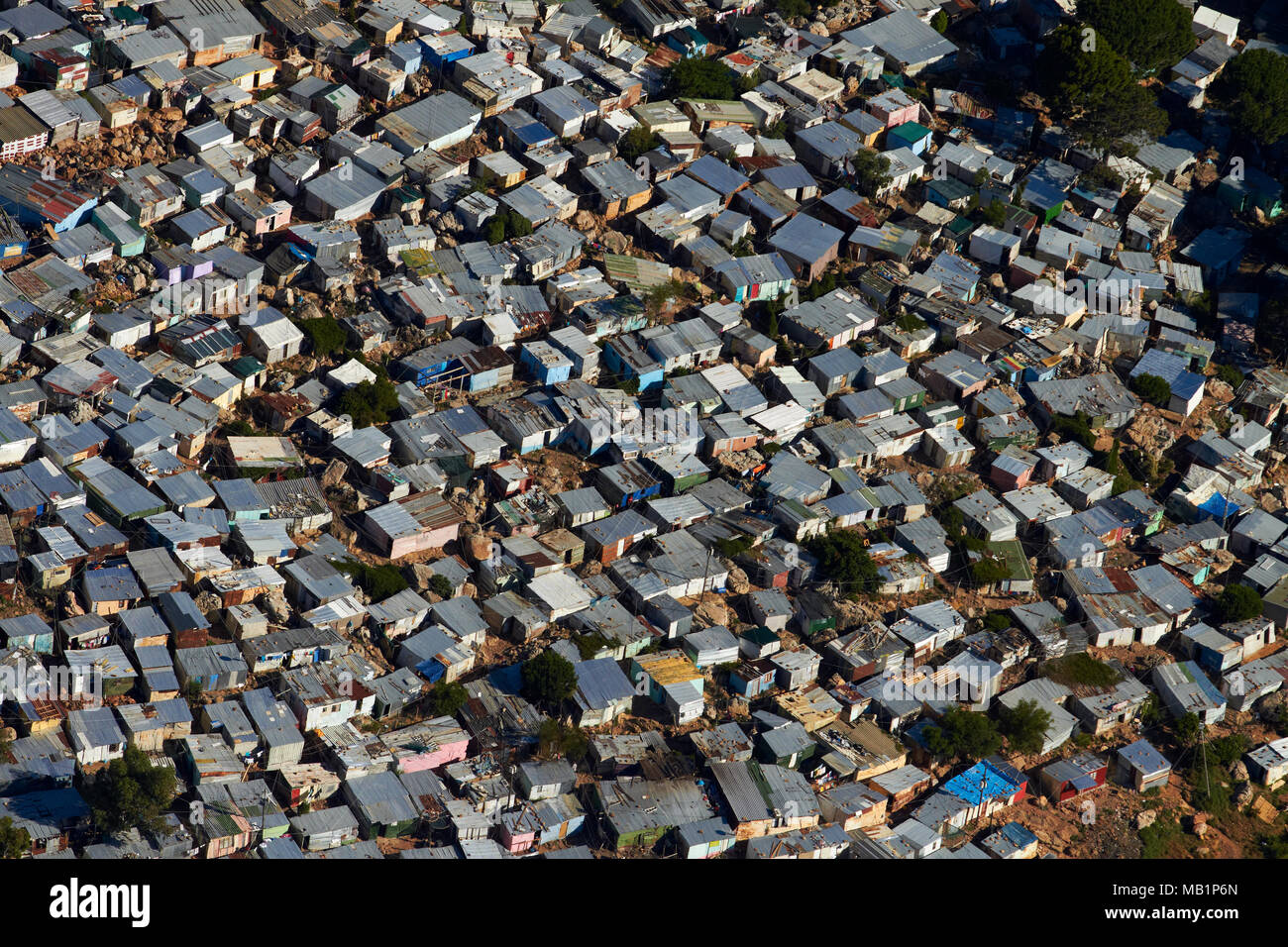 Imizamo Yethu township, Hout Bay, Città del Capo, Sud Africa - aerial Foto Stock