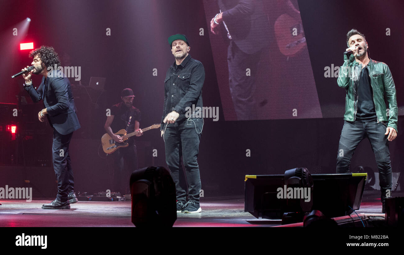 Napoli, grande concerto del Max Pezzali trio, Francesco Renga e Nek al Palapartenope. 03/04/2018, Napoli, Italia Foto Stock