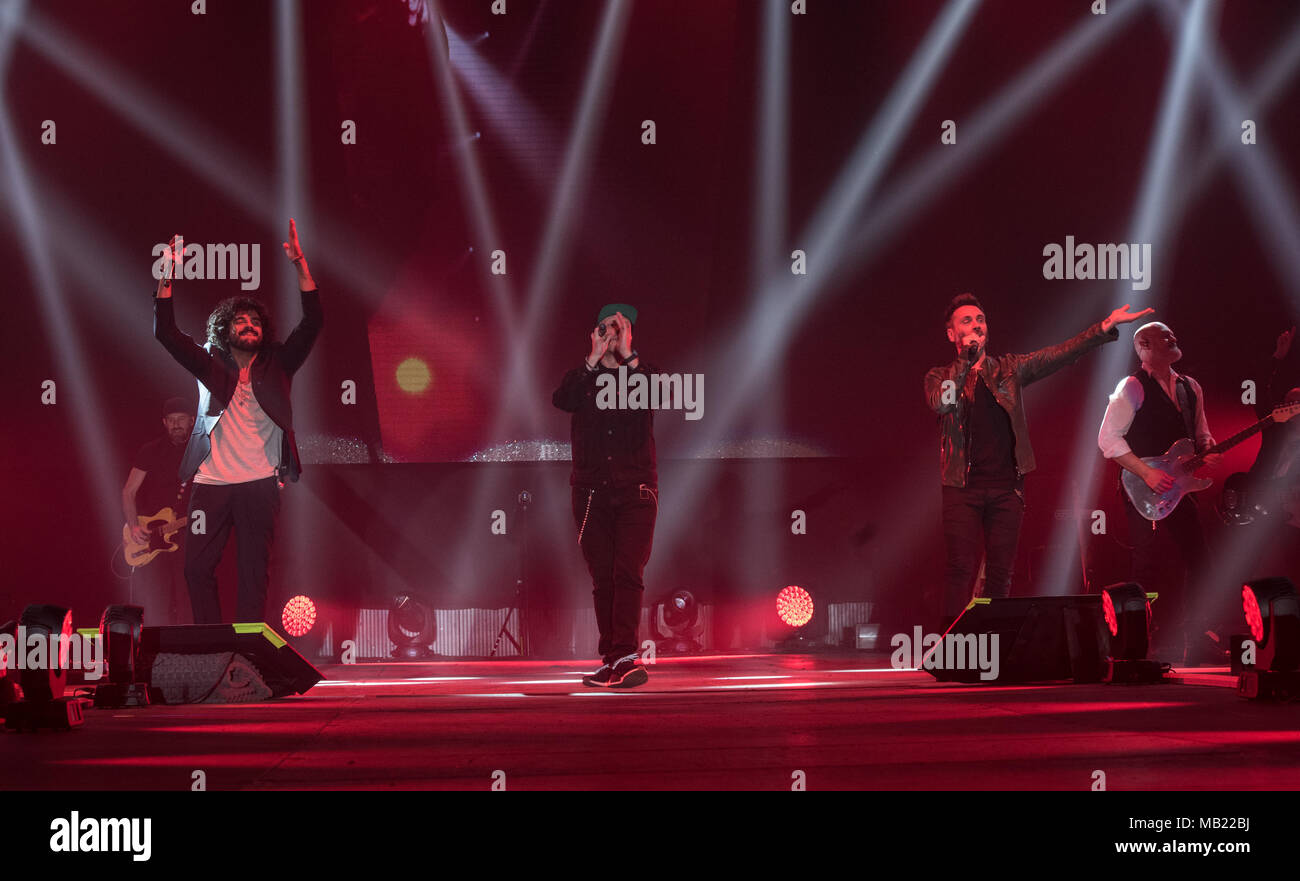 Napoli, grande concerto del Max Pezzali trio, Francesco Renga e Nek al Palapartenope. 03/04/2018, Napoli, Italia Foto Stock