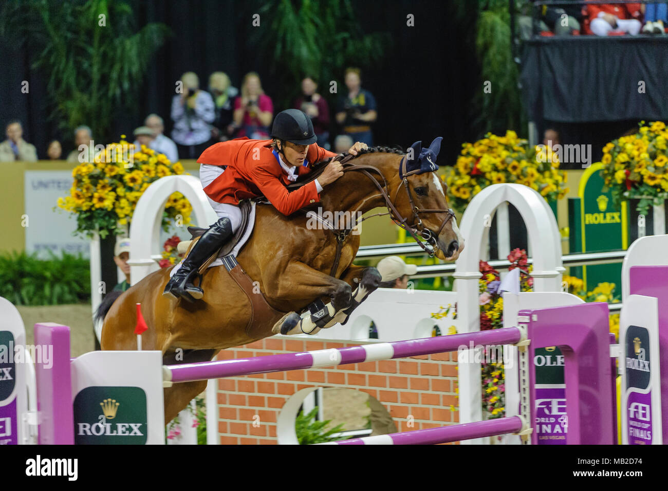 Rolex fase finale della Coppa del Mondo, il Thomas & Mack Center di Las Vegas, Nevada, USA, aprile 2009. II finale la concorrenza con una jump-off, Richard Spooner (USA) riding Cristallo: foto di Peter Llewellyn Foto Stock