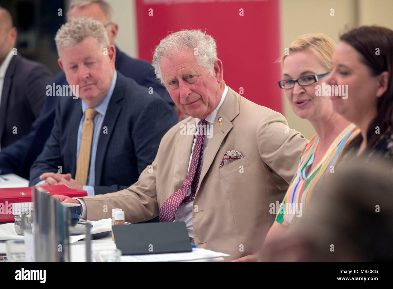 Il Principe del Galles partecipa a una tavola rotonda con i leader aziendali per discutere le sfide che il mondo deve affrontare e le opportunità per il settore privato di investire nella loro conservazione Lady Elliot's Island in Australia. Foto Stock