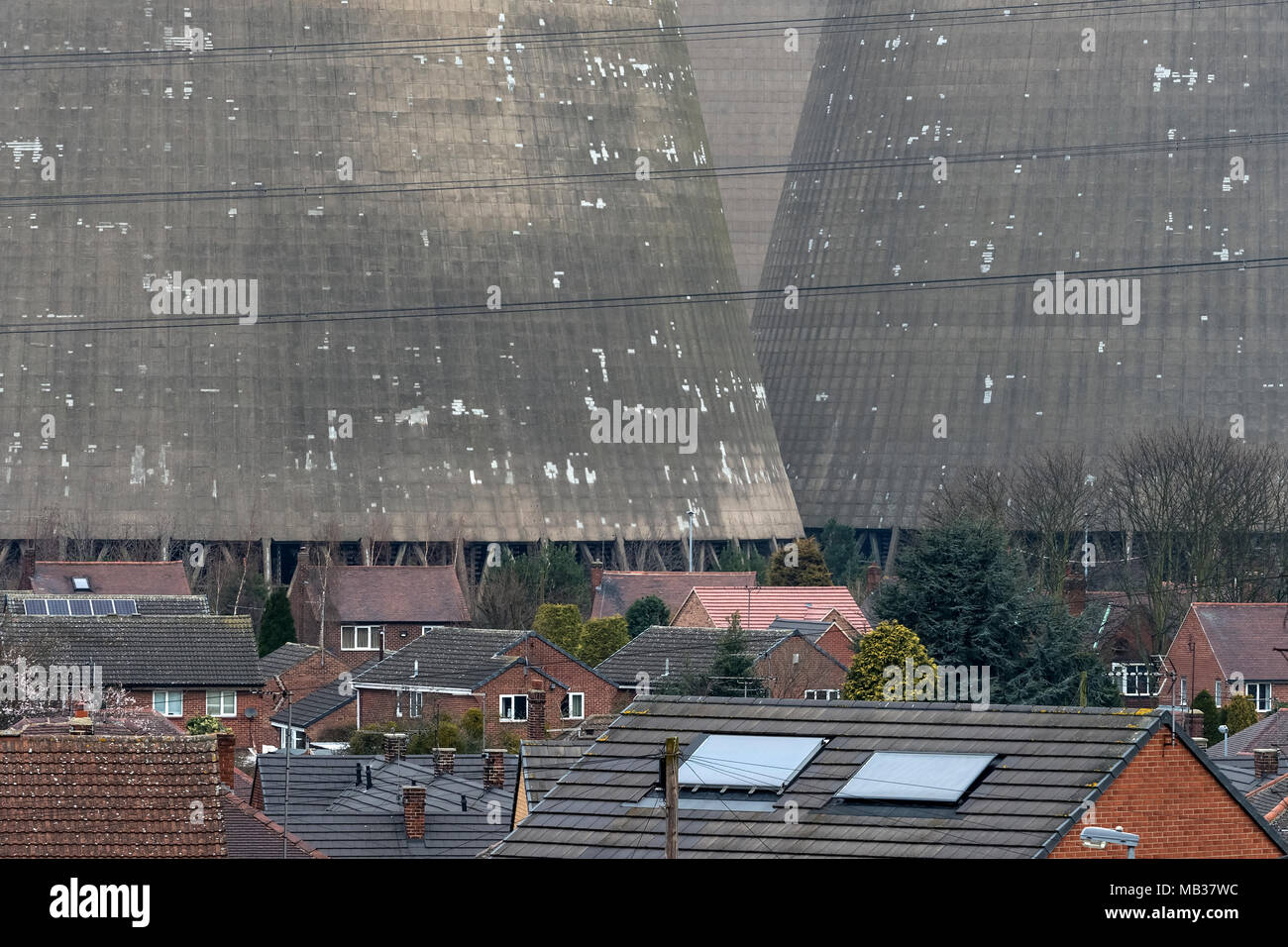 Vista generale di Ferrybridge C Power Station, che è stata smantellata. Ferrybridge, nello Yorkshire, Regno Unito. Il 6 aprile 2018. Foto Stock