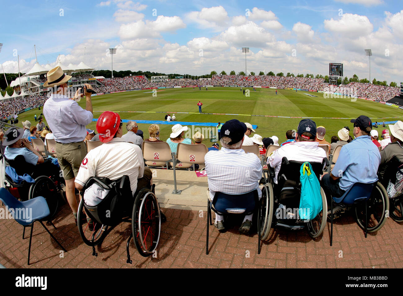 Disabled Fans punto di vista dei venti20 finali della giornata presso il Rose Bowl Hampshire nel 2008. Foto Stock