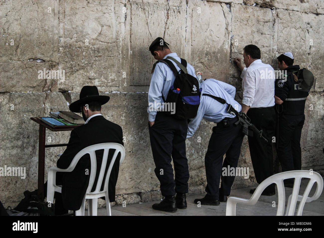 Muro occidentale di Gerusalemme, Israele 03.04.2015: Muro Occidentale di Gerusalemme è anche chiamato il muro del pianto o muro del pianto. È uno dei siti più sacro Foto Stock