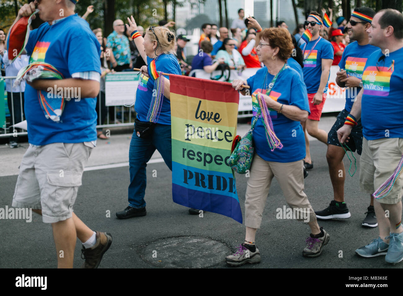Suntrust mostra il supporto al Pride Parade in downtown Orlando (2016). Foto Stock
