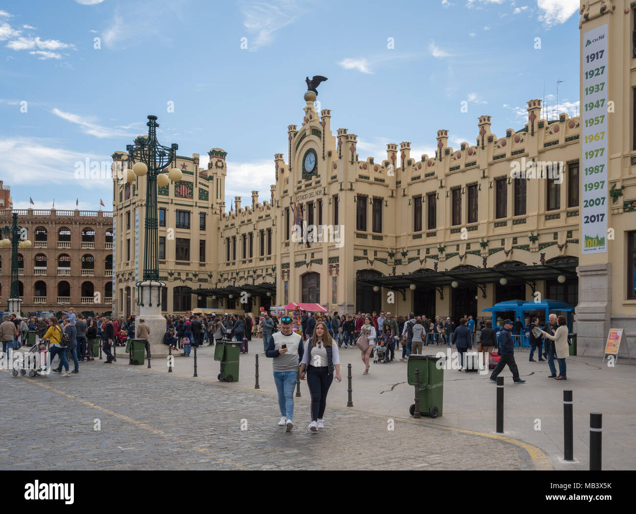 Ingresso alla stazione ferroviaria di Valencia Spagna Foto Stock