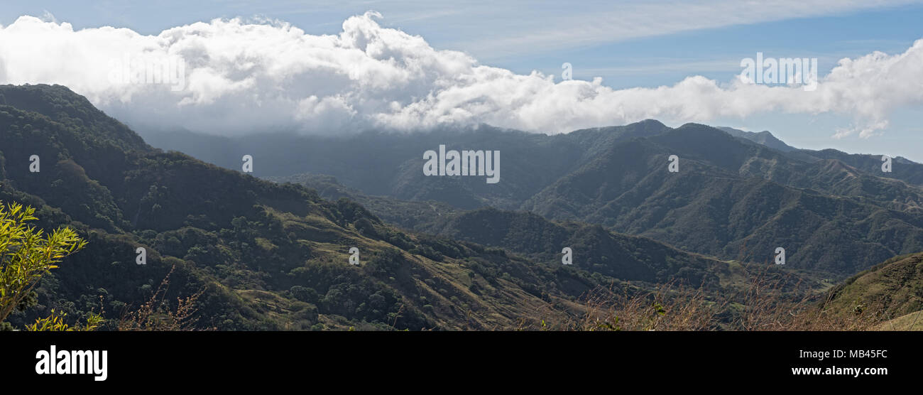 Paesaggio della foresta pluviale vista panorama a monteverde Costa Rica Foto Stock