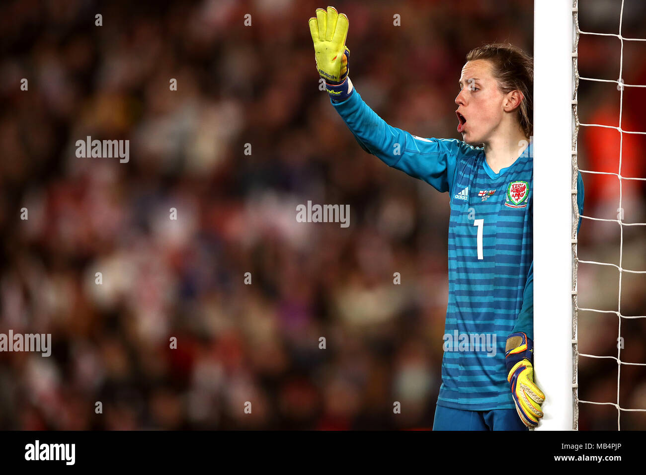 Le donne del Galles il portiere Laura O'Sullivan durante il 2019 FIFA Coppa del Mondo Donne qualifica, gruppo 1 corrisponde al St Mary's Stadium, Southampton. Foto Stock