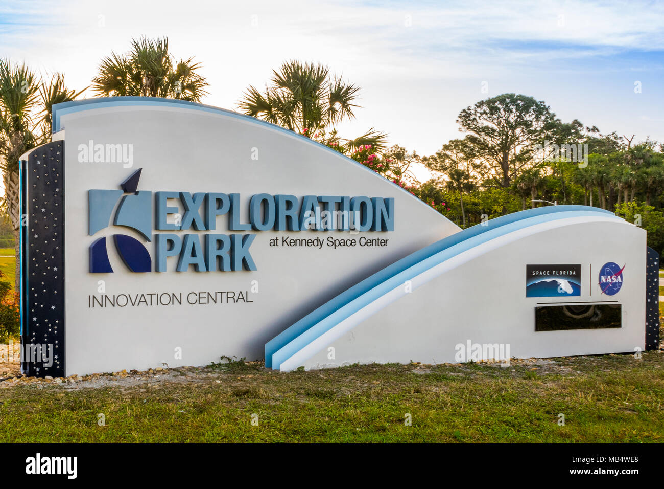 Cape Canaveral, in Florida, Stati Uniti d'America - 30 Marzo 2018: Exploration Park è un hub di trasporto per il trasporto via terra, aria e mare e spazio. Foto Stock