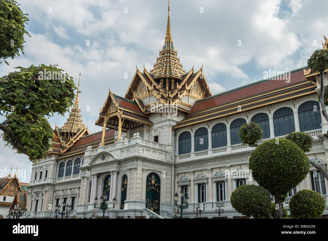 Phra Thinang Chakri Maha Prasat, uno dei principali edifici del Grand Palace, casa della famiglia Reale Tailandese. Bangkok, Tailandia. Foto Stock