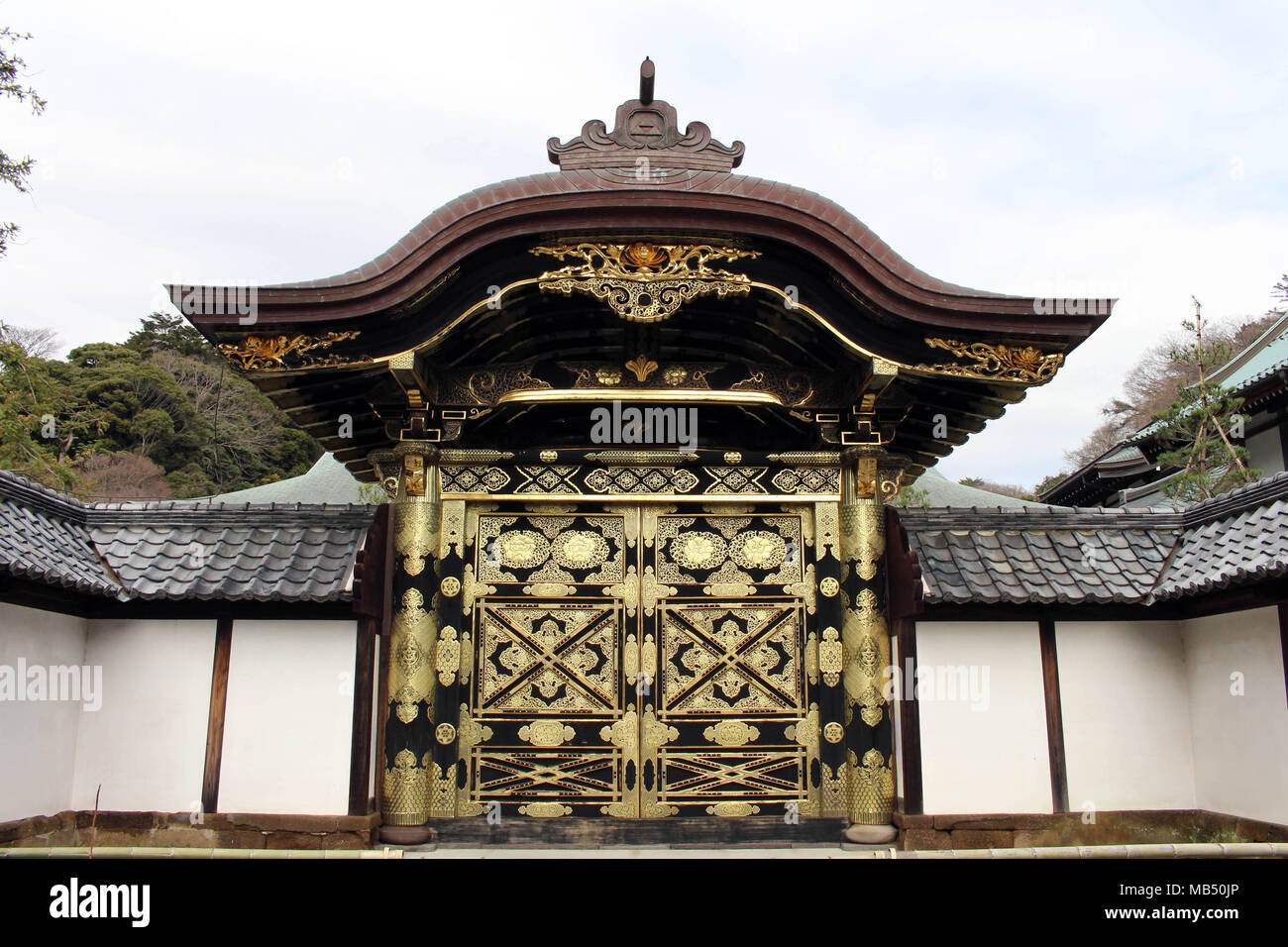 Traduzione: 'Kenchoji tempio Zen'. Uno dei cinque grandi templi Zen (Gozan). Prese a Kamakura, Giappone - Febbraio 2018. Foto Stock
