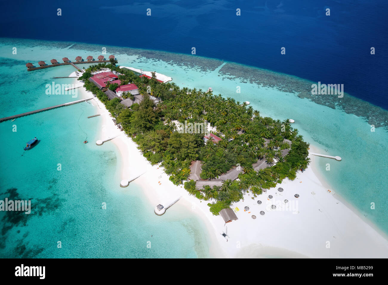 Mayaafushi Island Resort, offshore Coral reef, Ari Atoll, Oceano Indiano, Maldive Foto Stock