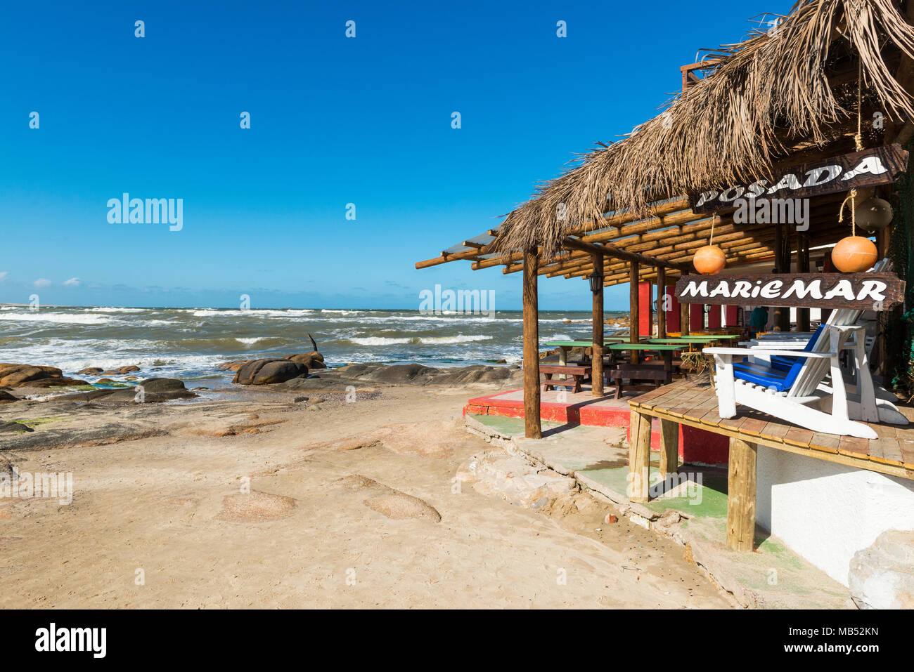 Pensioni e il Beach Bar, Ristorante Posada Mariemar, villaggio Cabo polonio, Atlantic Beach, Parco Nazionale Cabo Polonio Foto Stock