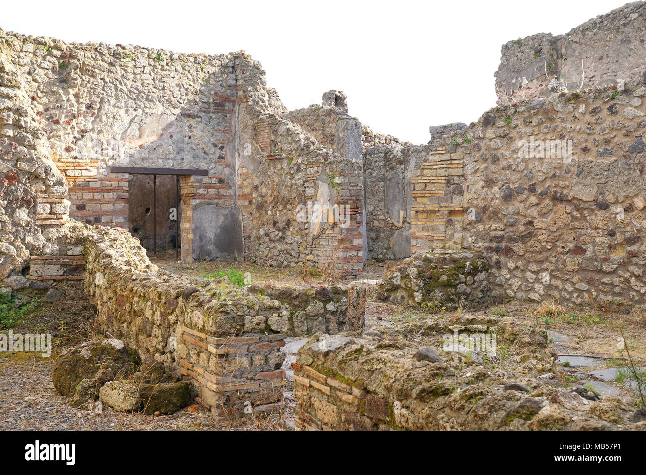 Pompei, un vasto sito archeologico (antiche rovine) in Italia meridionale della regione Campania, vicino alla costa del Golfo di Napoli. Foto Stock