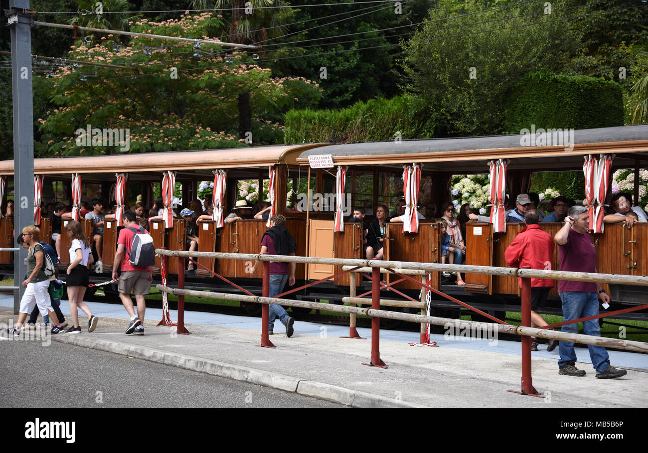 Le Petit Train de la Rhune, stazione ferroviaria a Col de Saint-Ignace, Sare, Pirenei Atlantique, Nouvelle-Aquitaine, Francia, Europa Foto Stock