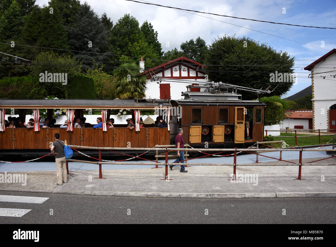 Le Petit Train de la Rhune, stazione ferroviaria a Col de Saint-Ignace, Sare, Pirenei Atlantique, Nouvelle-Aquitaine, Francia, Europa Foto Stock