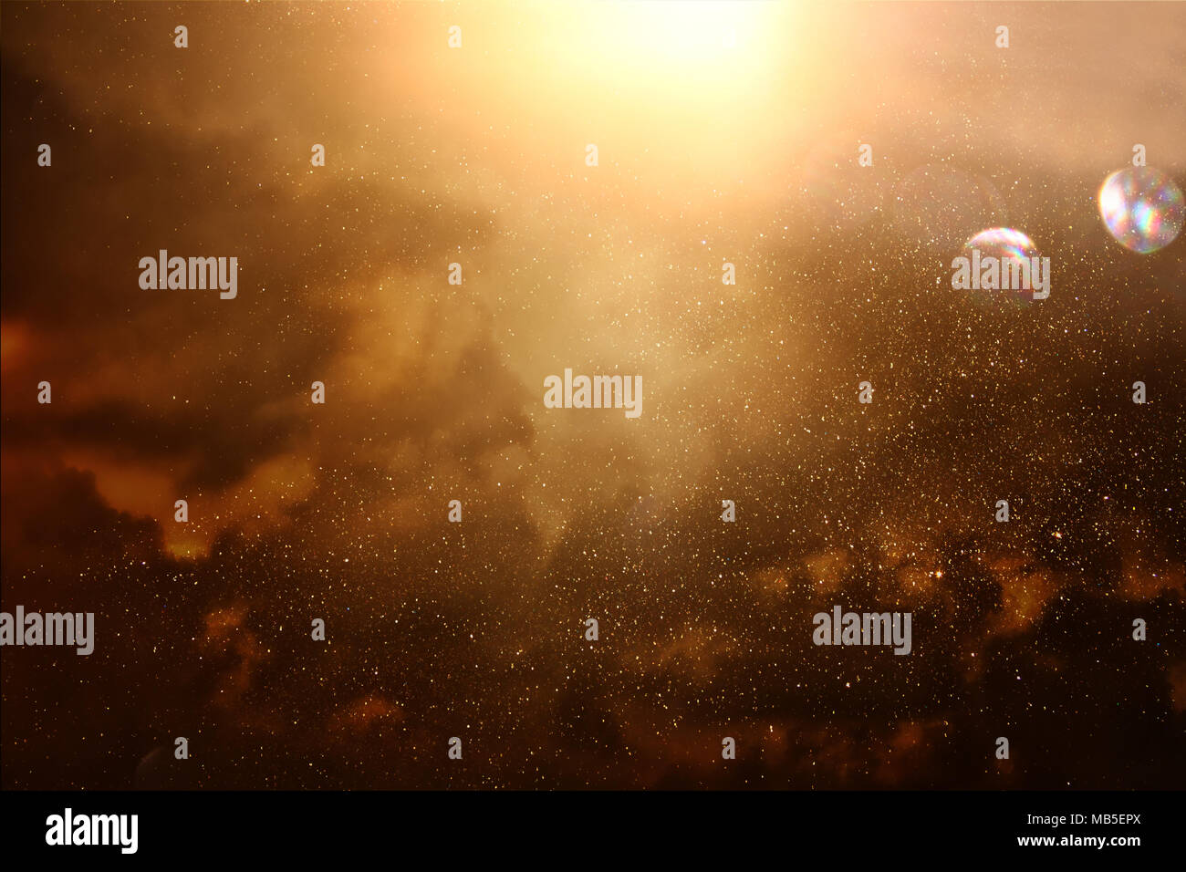 Bright galaxy o sfondo fantasy. Luce astratta . burst magico e mistero concept Foto Stock