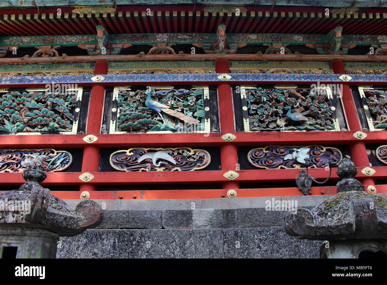 I dettagli di incisioni intorno al Tempio Toshogu. Preso in Nikko, febbraio 2018. Foto Stock