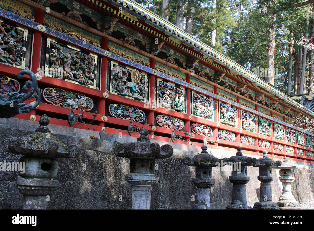 I dettagli di incisioni intorno al Tempio Toshogu. Preso in Nikko, febbraio 2018. Foto Stock