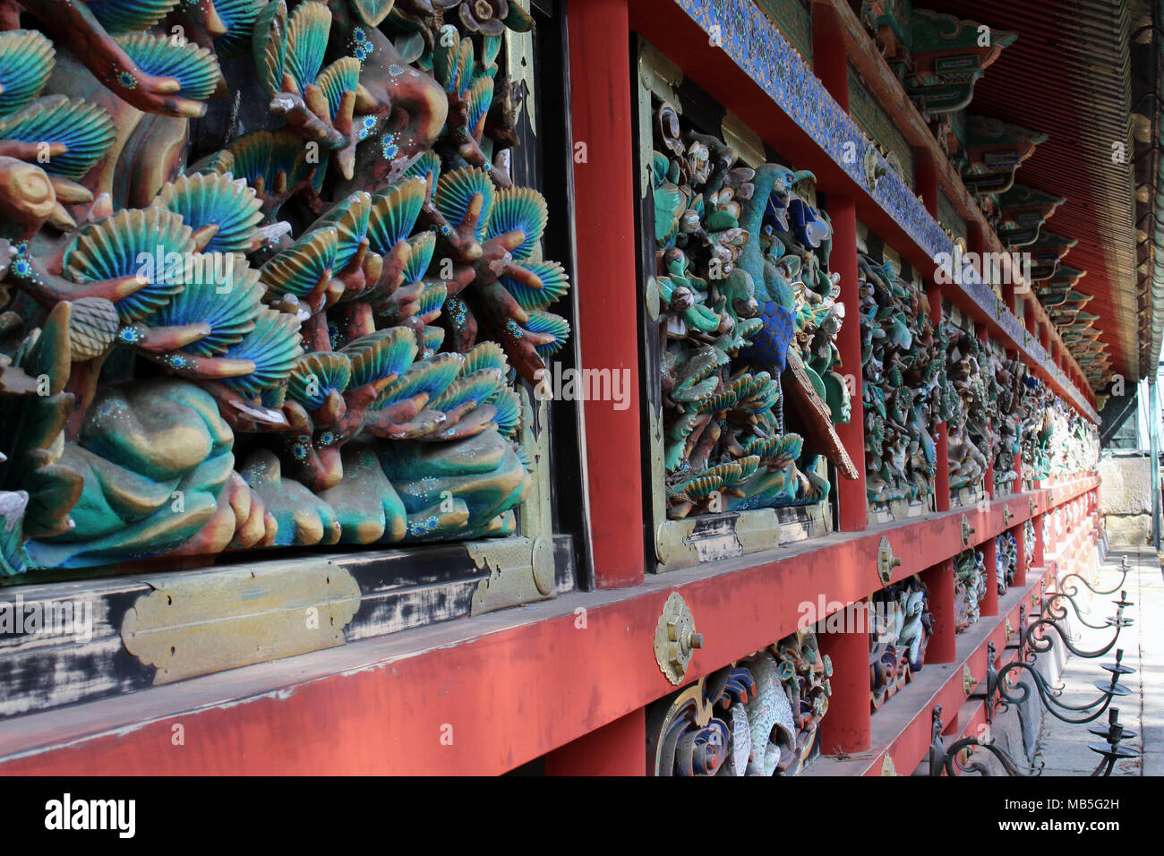 I dettagli di incisioni intorno al Tempio Toshogu. Preso in Nikko, febbraio 2018. Foto Stock