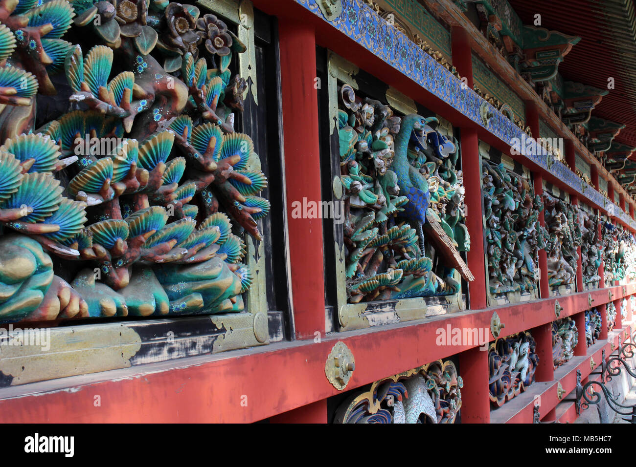 I dettagli di incisioni intorno al Tempio Toshogu. Preso in Nikko, febbraio 2018. Foto Stock