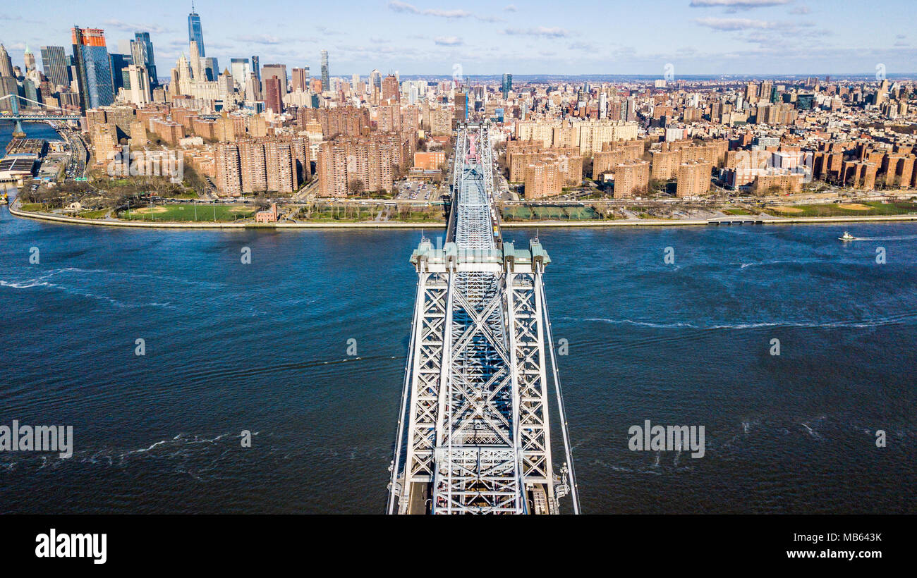 Il Williamsburg Bridge e Manhattan, New York City, NY, STATI UNITI D'AMERICA Foto Stock