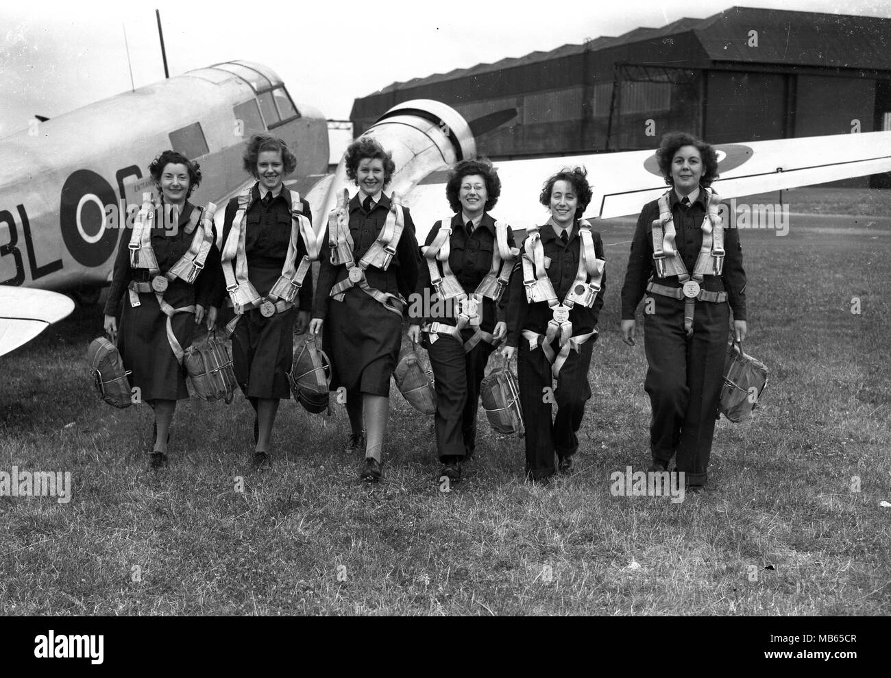 Trasporto aereo femmina ausiliario durante la Seconda Guerra Mondiale Piloti & crew Gran Bretagna 1942 Foto Stock