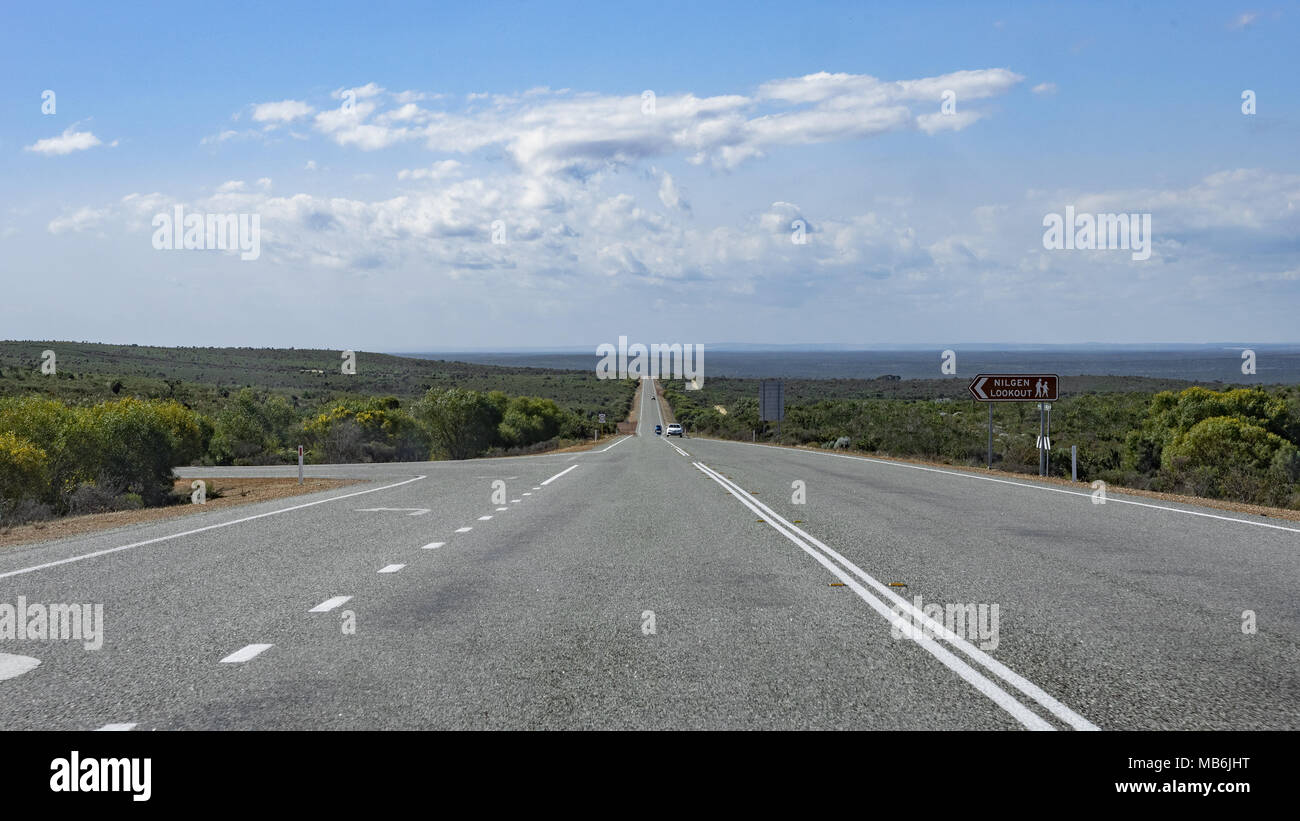 La strada aperta sulla Indian Ocean Drive in Australia Occidentale Foto Stock