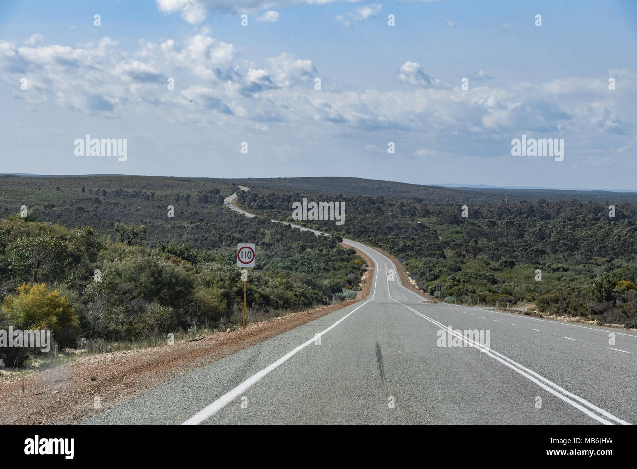 La strada aperta sulla Indian Ocean Drive in Australia Occidentale Foto Stock