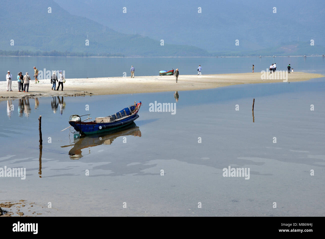 Il Vietnam, Hoi An, uomo villaggio thailandese Foto Stock