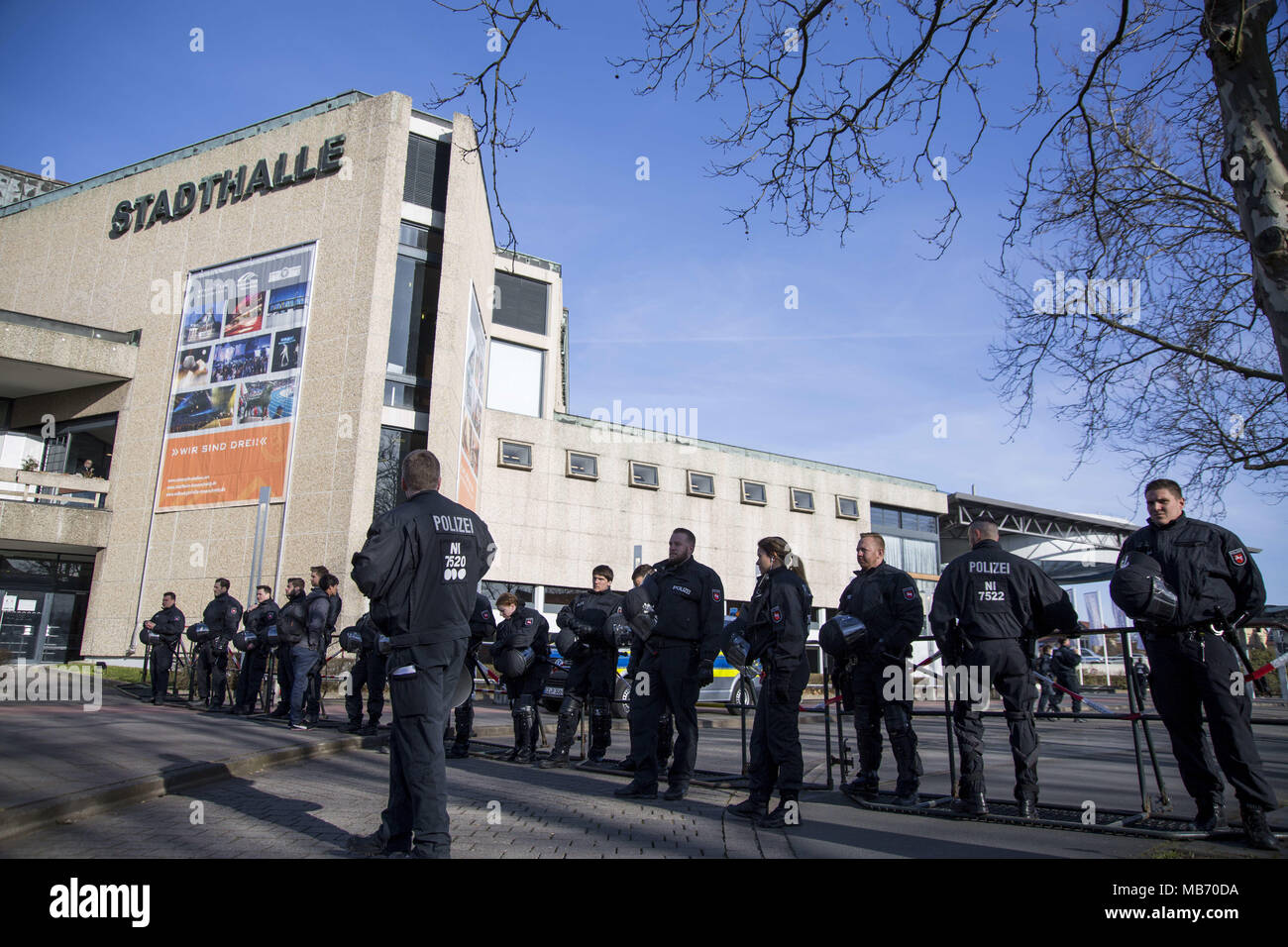 Bassa Sassonia, Germania. Il 7 aprile 2018. - Su 7.4.2018 lo Stato parte della convenzione di ''alternativa per la Germania'' (AFD) Bassa Sassonia ha avuto luogo a Braunschweig. Motivo di proteste da parte di organizzazioni di sinistra e le parti. Credito: Jannis Grosse/ZUMA filo/Alamy Live News Foto Stock