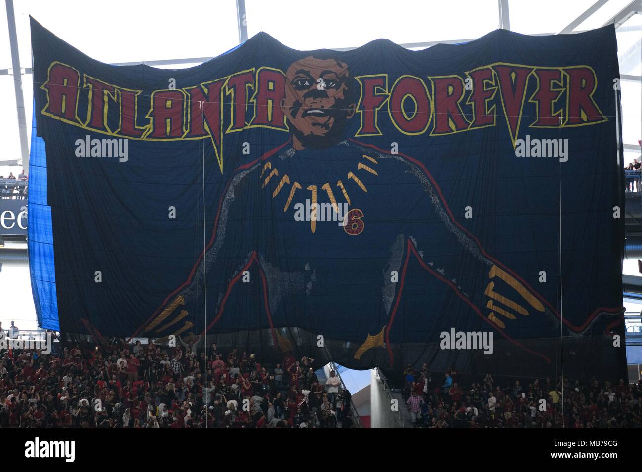 Atlanta, Stati Uniti d'America. 7 Aprile, 2018. Un Atlanta Forever banner durante la MLS partita di calcio tra la Los Angeles FC e Atlanta uniti al Mercedes-Benz Stadium Sabato 7 Aprile, 2018 a Atlanta, GA. Giacobbe Kupferman/CSM Credito: Cal Sport Media/Alamy Live News Foto Stock