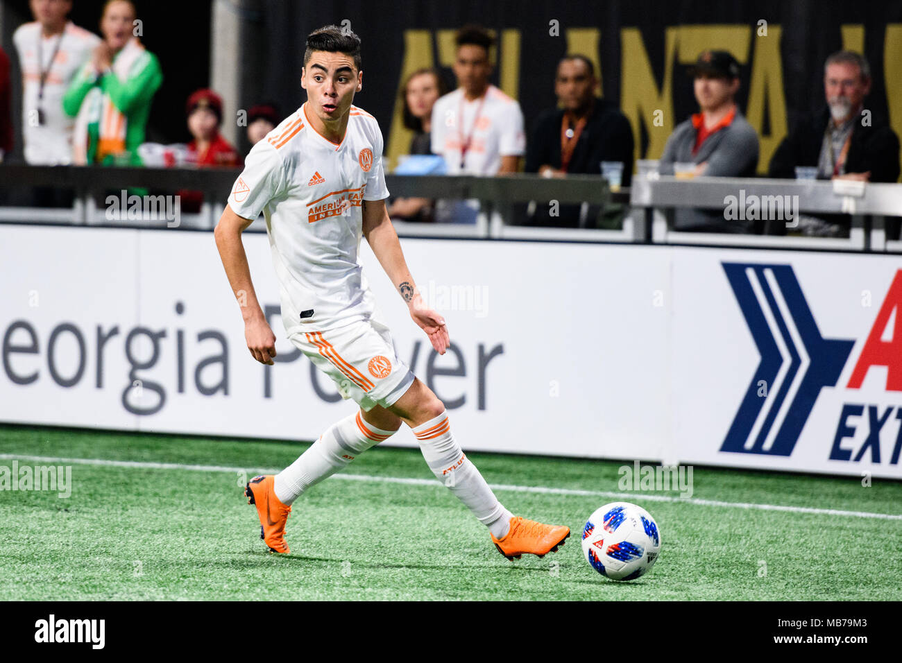 Atlanta, Stati Uniti d'America. 7 Aprile, 2018. Atlanta Regno centrocampista Miguel Almiron (10) durante la sequenza di lunghezza massima MLS partita di calcio tra la Los Angeles FC e Atlanta uniti al Mercedes-Benz Stadium Sabato 7 Aprile, 2018 a Atlanta, GA. Giacobbe Kupferman/CSM Credito: Cal Sport Media/Alamy Live News Foto Stock