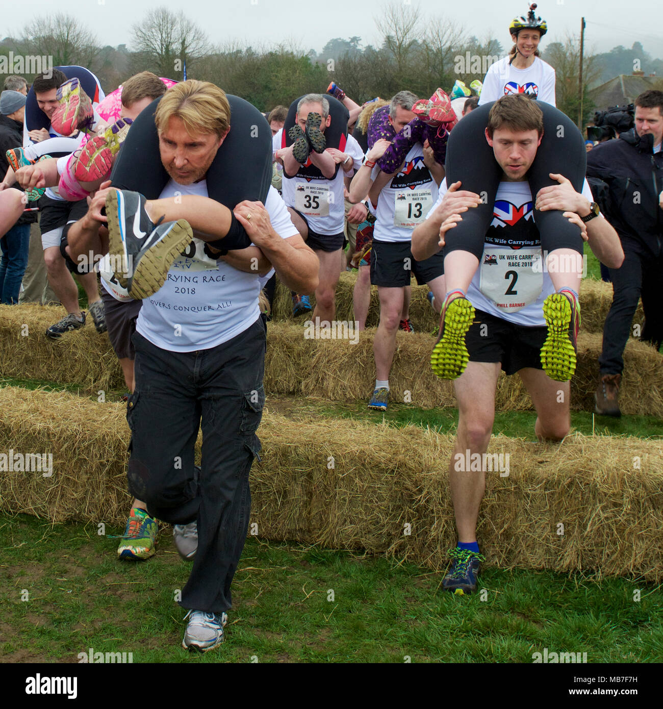 Dorking, Regno Unito. 8 Aprile, 2018. Xi REGNO UNITO moglie gara portante avviene a Nower, Dorking, Surrey, Regno Unito. 10.30 domenica 8 aprile 2018. Foto di ©Lindsay Constable/Alamy Live News Foto Stock