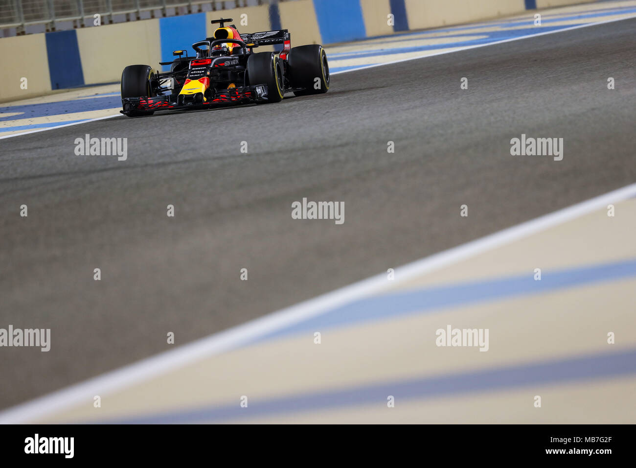 Daniel Ricciardo (AUS), Aston Martin Red Bull Tag Heuer RB14, azione durante 2018 Formula 1 Campionato del Mondo FIA, Bahrain Grand Prix, a Sakhir dal 5 Aprile al 8 | Utilizzo di tutto il mondo Foto Stock